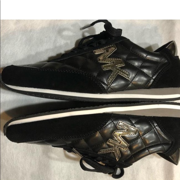- Michael kor black quilted lace up THE PRICE IS FIRM - Picture 5 of 8
